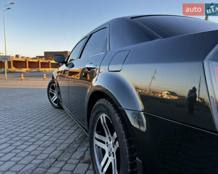 Черный Крайслер 300C, объемом двигателя 3.52 л и пробегом 300 тыс. км за 7200 $, фото 8 на Automoto.ua