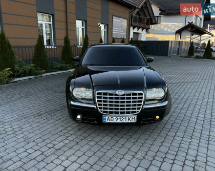 Черный Крайслер 300C, объемом двигателя 3.52 л и пробегом 300 тыс. км за 7200 $, фото 2 на Automoto.ua