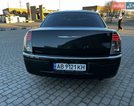 Черный Крайслер 300C, объемом двигателя 3.52 л и пробегом 300 тыс. км за 7200 $, фото 4 на Automoto.ua