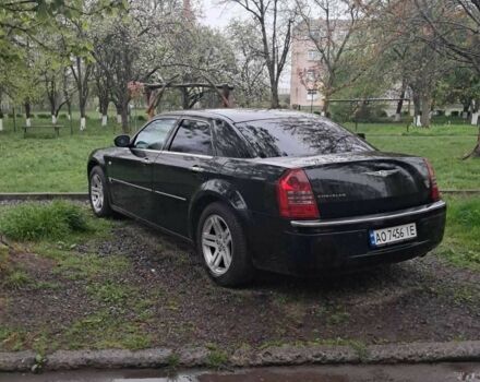 Черный Крайслер 300C, объемом двигателя 2.7 л и пробегом 195 тыс. км за 6500 $, фото 8 на Automoto.ua