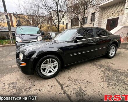 Чорний Крайслер 300C, об'ємом двигуна 3.5 л та пробігом 155 тис. км за 8000 $, фото 1 на Automoto.ua