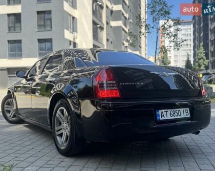 Черный Крайслер 300C, объемом двигателя 2.7 л и пробегом 179 тыс. км за 8450 $, фото 1 на Automoto.ua