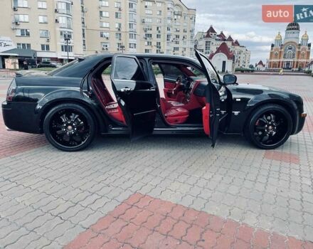 Черный Крайслер 300C, объемом двигателя 5.7 л и пробегом 77 тыс. км за 11500 $, фото 2 на Automoto.ua