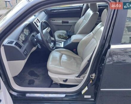 Чорний Крайслер 300C, об'ємом двигуна 2.74 л та пробігом 262 тис. км за 7250 $, фото 16 на Automoto.ua