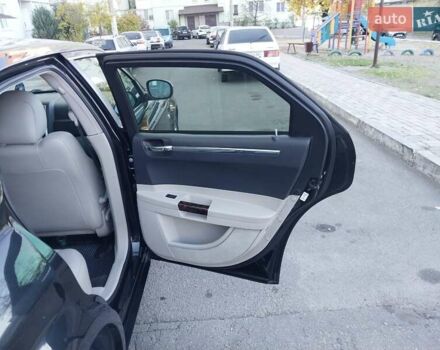 Чорний Крайслер 300C, об'ємом двигуна 2.74 л та пробігом 262 тис. км за 7250 $, фото 22 на Automoto.ua
