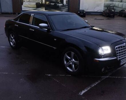 Черный Крайслер 300C, объемом двигателя 2.74 л и пробегом 356 тыс. км за 6500 $, фото 5 на Automoto.ua