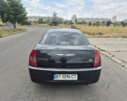 Чорний Крайслер 300C, об'ємом двигуна 2.7 л та пробігом 263 тис. км за 6856 $, фото 23 на Automoto.ua