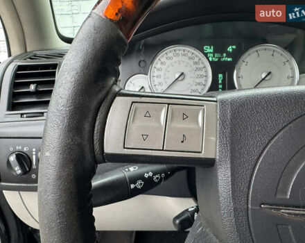 Чорний Крайслер 300C, об'ємом двигуна 2.74 л та пробігом 232 тис. км за 6500 $, фото 29 на Automoto.ua