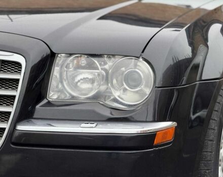 Черный Крайслер 300C, объемом двигателя 2.7 л и пробегом 235 тыс. км за 6500 $, фото 11 на Automoto.ua