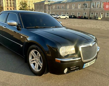 Черный Крайслер 300C, объемом двигателя 3.5 л и пробегом 270 тыс. км за 9500 $, фото 2 на Automoto.ua