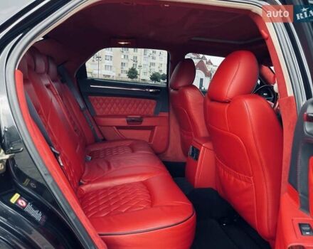 Черный Крайслер 300C, объемом двигателя 5.7 л и пробегом 77 тыс. км за 11500 $, фото 13 на Automoto.ua