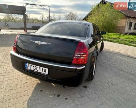 Чорний Крайслер 300C, об'ємом двигуна 2.7 л та пробігом 175 тис. км за 6300 $, фото 3 на Automoto.ua