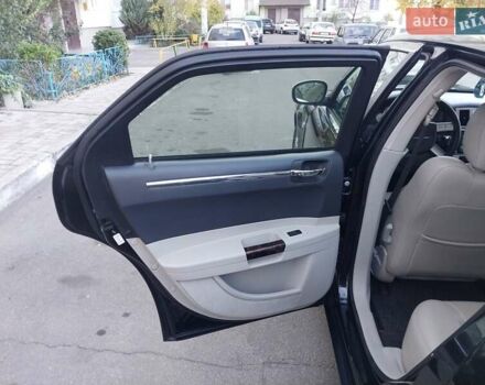 Чорний Крайслер 300C, об'ємом двигуна 2.74 л та пробігом 262 тис. км за 7250 $, фото 24 на Automoto.ua