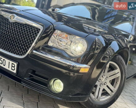 Чорний Крайслер 300C, об'ємом двигуна 2.74 л та пробігом 181 тис. км за 7500 $, фото 10 на Automoto.ua
