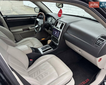 Чорний Крайслер 300C, об'ємом двигуна 2.74 л та пробігом 232 тис. км за 6500 $, фото 21 на Automoto.ua