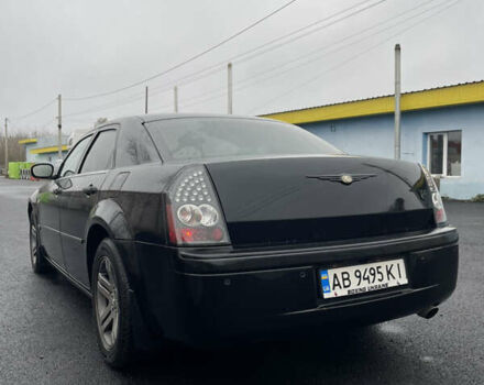 Черный Крайслер 300C, объемом двигателя 3.52 л и пробегом 277 тыс. км за 7000 $, фото 5 на Automoto.ua