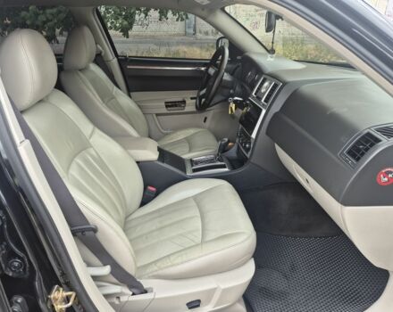 Чорний Крайслер 300C, об'ємом двигуна 2.7 л та пробігом 263 тис. км за 6856 $, фото 12 на Automoto.ua
