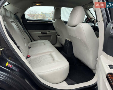 Чорний Крайслер 300C, об'ємом двигуна 2.74 л та пробігом 232 тис. км за 6500 $, фото 19 на Automoto.ua