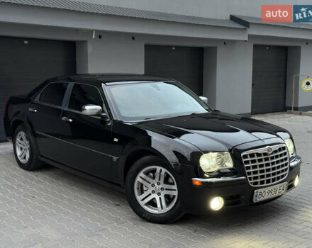 Чорний Крайслер 300C, об'ємом двигуна 2.99 л та пробігом 380 тис. км за 8500 $, фото 1 на Automoto.ua