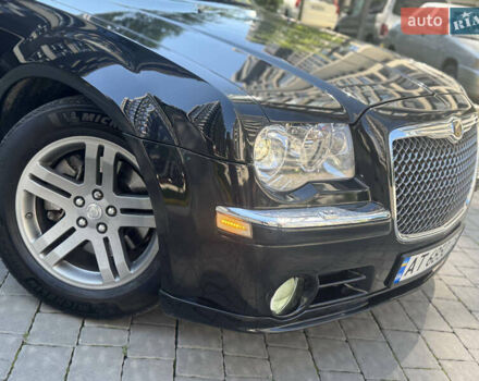 Чорний Крайслер 300C, об'ємом двигуна 2.74 л та пробігом 181 тис. км за 7500 $, фото 3 на Automoto.ua