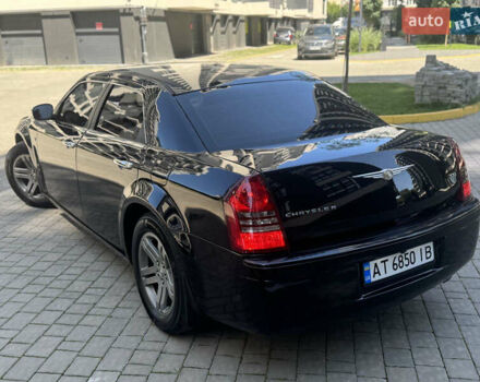 Чорний Крайслер 300C, об'ємом двигуна 2.74 л та пробігом 181 тис. км за 7500 $, фото 4 на Automoto.ua