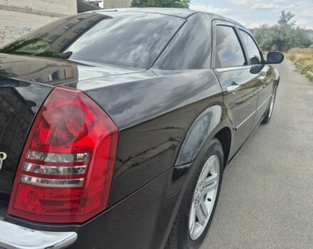 Чорний Крайслер 300C, об'ємом двигуна 2.7 л та пробігом 263 тис. км за 6856 $, фото 21 на Automoto.ua