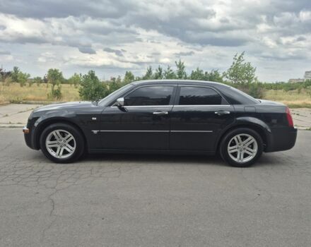 Чорний Крайслер 300C, об'ємом двигуна 2.7 л та пробігом 263 тис. км за 6856 $, фото 5 на Automoto.ua