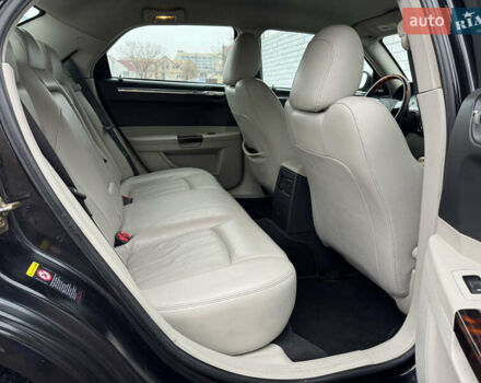 Чорний Крайслер 300C, об'ємом двигуна 2.74 л та пробігом 232 тис. км за 6500 $, фото 18 на Automoto.ua