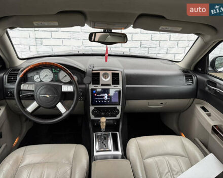 Чорний Крайслер 300C, об'ємом двигуна 2.74 л та пробігом 232 тис. км за 6500 $, фото 17 на Automoto.ua