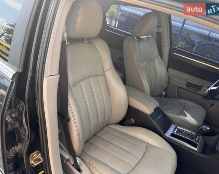 Черный Крайслер 300C, объемом двигателя 2.7 л и пробегом 320 тыс. км за 4500 $, фото 18 на Automoto.ua