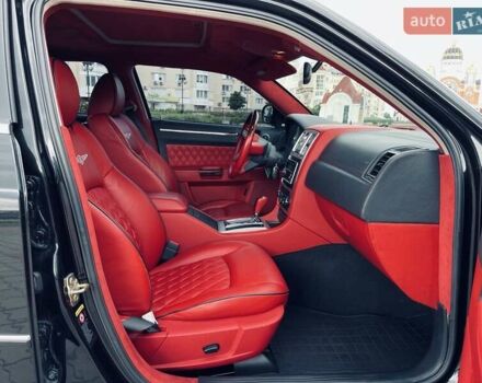 Черный Крайслер 300C, объемом двигателя 5.7 л и пробегом 77 тыс. км за 11500 $, фото 9 на Automoto.ua