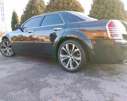 Черный Крайслер 300C, объемом двигателя 3.5 л и пробегом 202 тыс. км за 7593 $, фото 2 на Automoto.ua