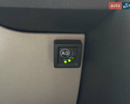 Черный Крайслер 300C, объемом двигателя 2.74 л и пробегом 220 тыс. км за 6450 $, фото 35 на Automoto.ua