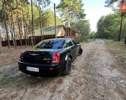 Черный Крайслер 300C, объемом двигателя 2.7 л и пробегом 165 тыс. км за 6699 $, фото 8 на Automoto.ua