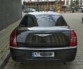 Черный Крайслер 300C, объемом двигателя 3 л и пробегом 282 тыс. км за 10500 $, фото 4 на Automoto.ua