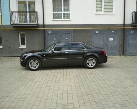 Черный Крайслер 300C, объемом двигателя 3 л и пробегом 282 тыс. км за 10500 $, фото 1 на Automoto.ua