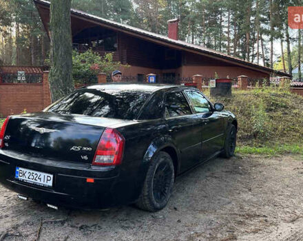 Черный Крайслер 300C, объемом двигателя 2.7 л и пробегом 165 тыс. км за 6699 $, фото 3 на Automoto.ua