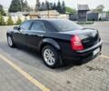 Черный Крайслер 300C, объемом двигателя 2.7 л и пробегом 167 тыс. км за 11500 $, фото 3 на Automoto.ua