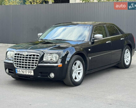 Черный Крайслер 300C, объемом двигателя 2.74 л и пробегом 220 тыс. км за 6450 $, фото 28 на Automoto.ua