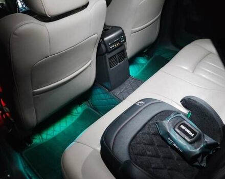 Черный Крайслер 300C, объемом двигателя 2.74 л и пробегом 220 тыс. км за 10500 $, фото 29 на Automoto.ua