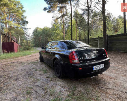 Черный Крайслер 300C, объемом двигателя 2.7 л и пробегом 165 тыс. км за 6699 $, фото 14 на Automoto.ua