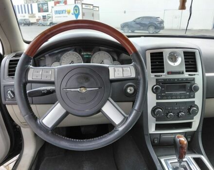 Чорний Крайслер 300C, об'ємом двигуна 2.7 л та пробігом 290 тис. км за 4509 $, фото 5 на Automoto.ua