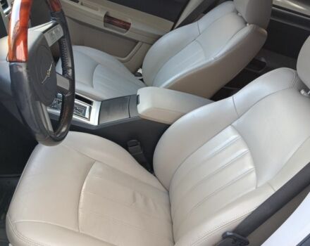 Черный Крайслер 300C, объемом двигателя 3 л и пробегом 282 тыс. км за 10500 $, фото 10 на Automoto.ua