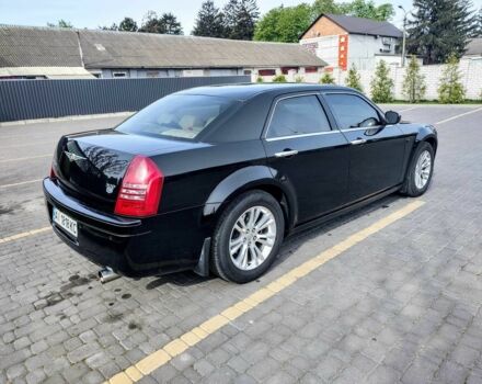 Черный Крайслер 300C, объемом двигателя 2.7 л и пробегом 167 тыс. км за 11500 $, фото 5 на Automoto.ua