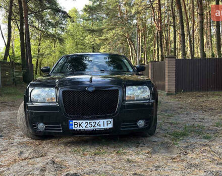 Черный Крайслер 300C, объемом двигателя 2.7 л и пробегом 165 тыс. км за 6699 $, фото 31 на Automoto.ua