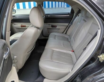 Чорний Крайслер 300C, об'ємом двигуна 2.7 л та пробігом 290 тис. км за 4509 $, фото 6 на Automoto.ua