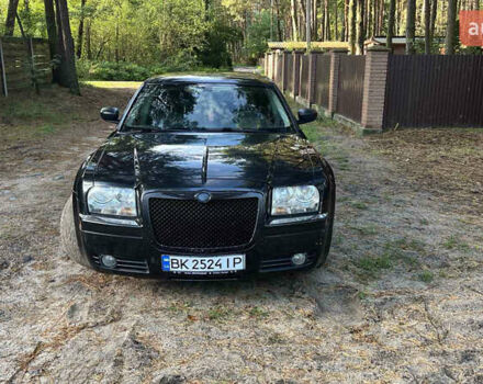 Черный Крайслер 300C, объемом двигателя 2.7 л и пробегом 165 тыс. км за 6699 $, фото 29 на Automoto.ua