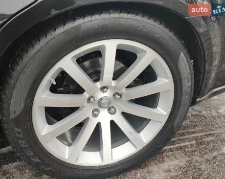 Черный Крайслер 300C, объемом двигателя 2.74 л и пробегом 220 тыс. км за 10500 $, фото 13 на Automoto.ua