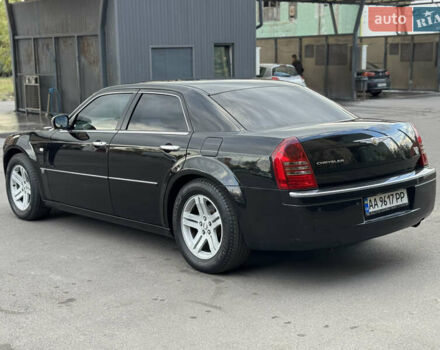 Черный Крайслер 300C, объемом двигателя 2.74 л и пробегом 220 тыс. км за 6450 $, фото 27 на Automoto.ua