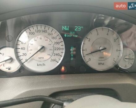 Черный Крайслер 300C, объемом двигателя 3.5 л и пробегом 271 тыс. км за 8990 $, фото 3 на Automoto.ua